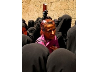 Yemen, la sfida
della donna senza velo